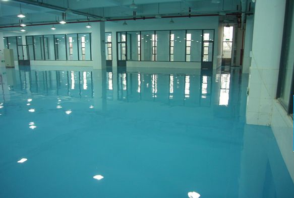 耐磨地坪漆施工廠家如何解決環(huán)氧地坪起灰、起砂問(wèn)題？