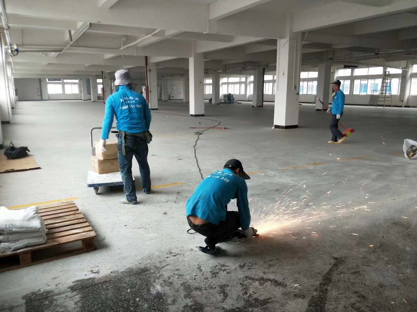 水性地坪涂料施工方案中有關(guān)翻新的的步驟有哪些？